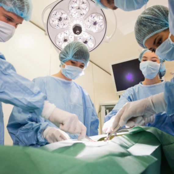 operacija-vena-laserom-ili-vodenom-parom