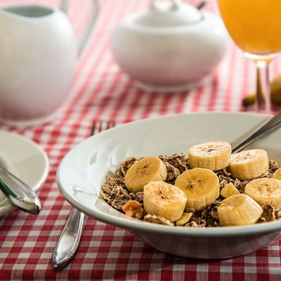 dame-evo-kako-da-se-zdravo-hranite-na-poslu