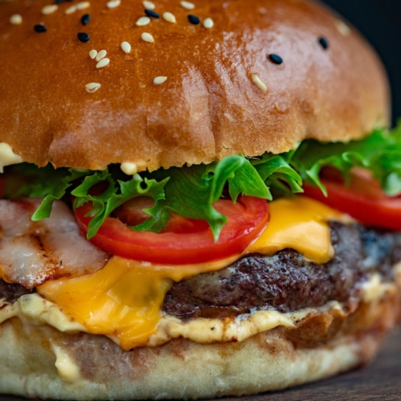 zasto-su-burgeri-tako-neodoljivi